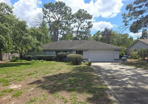 Photo of 8056 Chaucer Drive, Weeki Wachee, FL 34607 (MLS # W7885258)