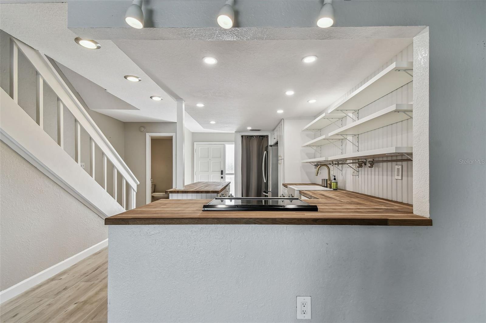 SOUTH PAULA POINT CONDO - Residential Lease