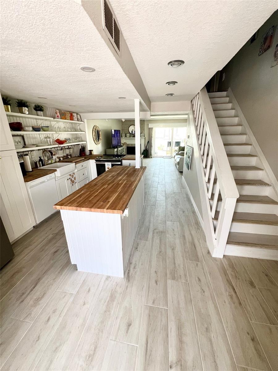 SOUTH PAULA POINT CONDO - Residential Lease