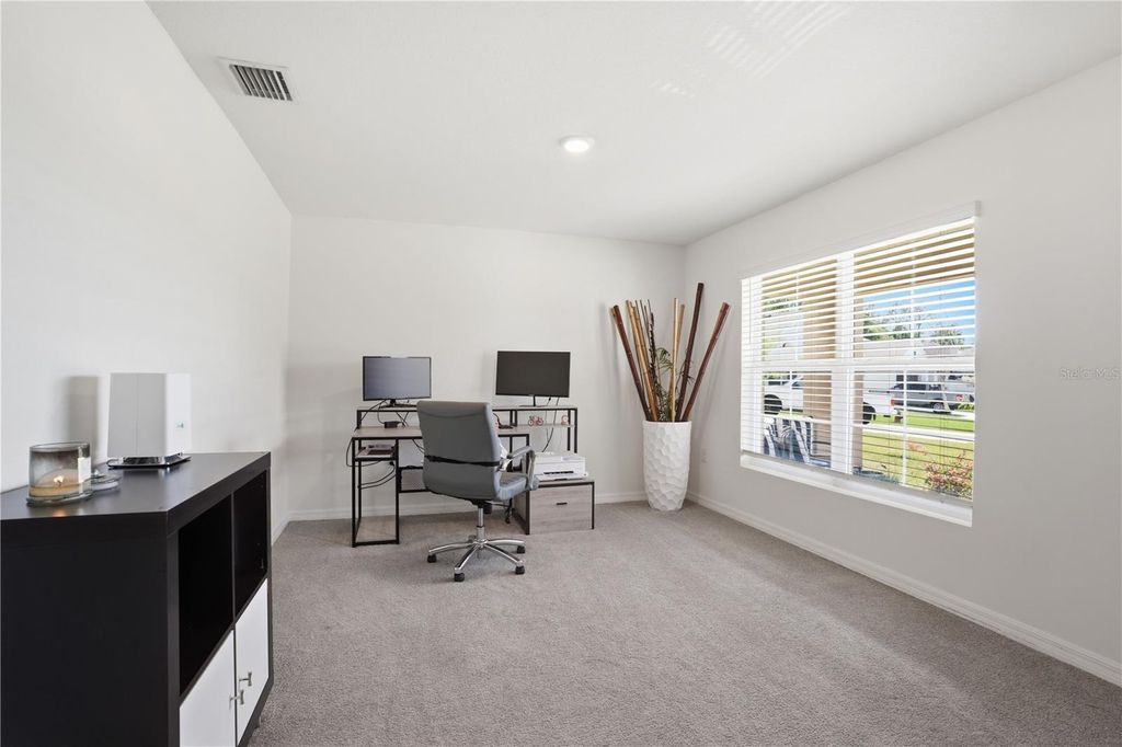 Photo of 6761 SE 3rd Loop, Ocala, FL 34472 (MLS # OM723992)