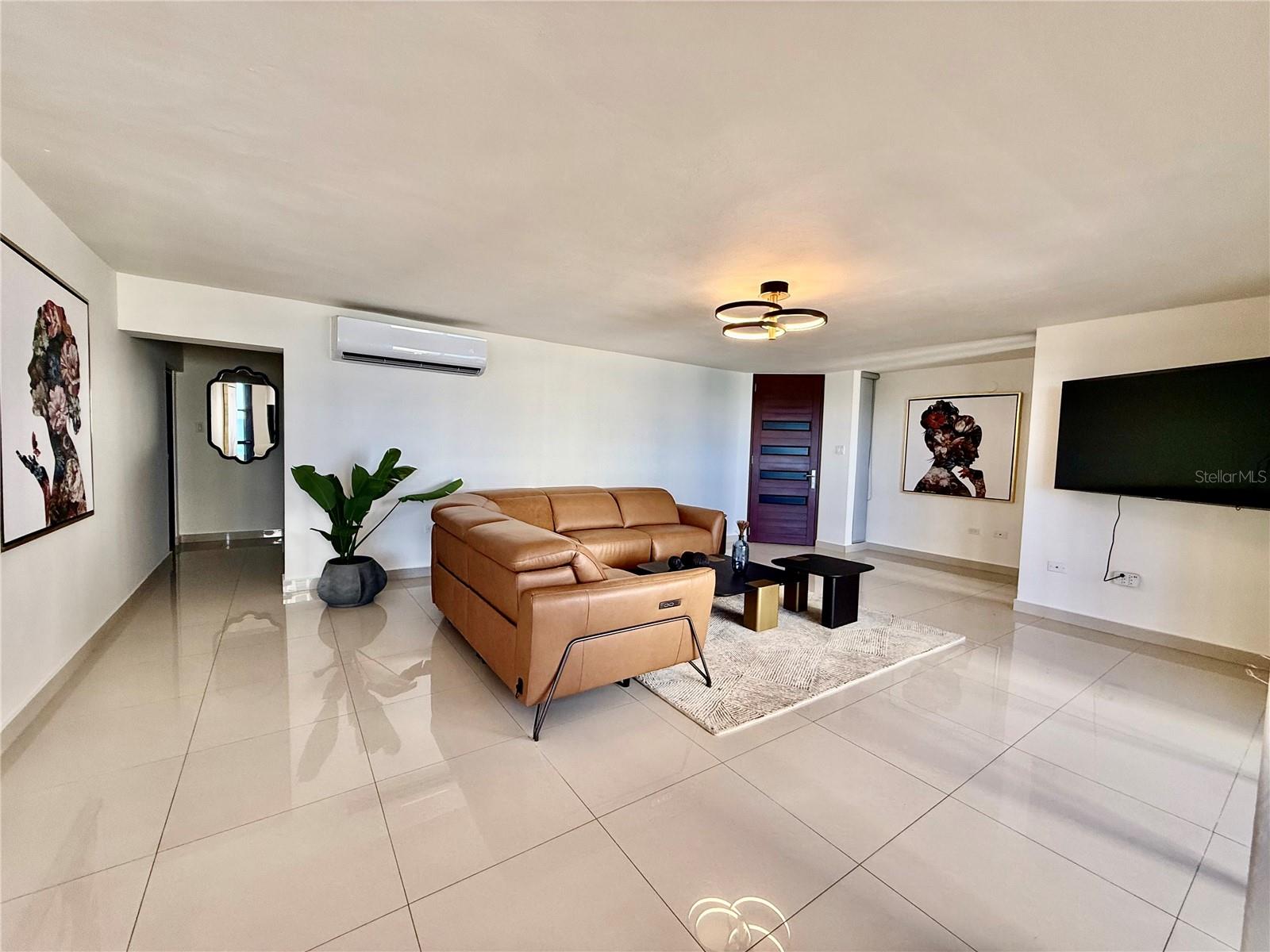 ASHFORD PLAZA - Residential