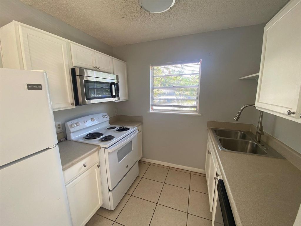 Photo of 605 Hennessee Street, Lakeland, FL 33805 (MLS # TB8505711)