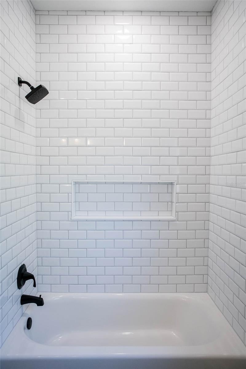 ROYAL HIGHLANDS - Residential