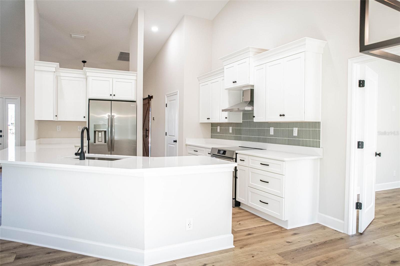 ROYAL HIGHLANDS - Residential