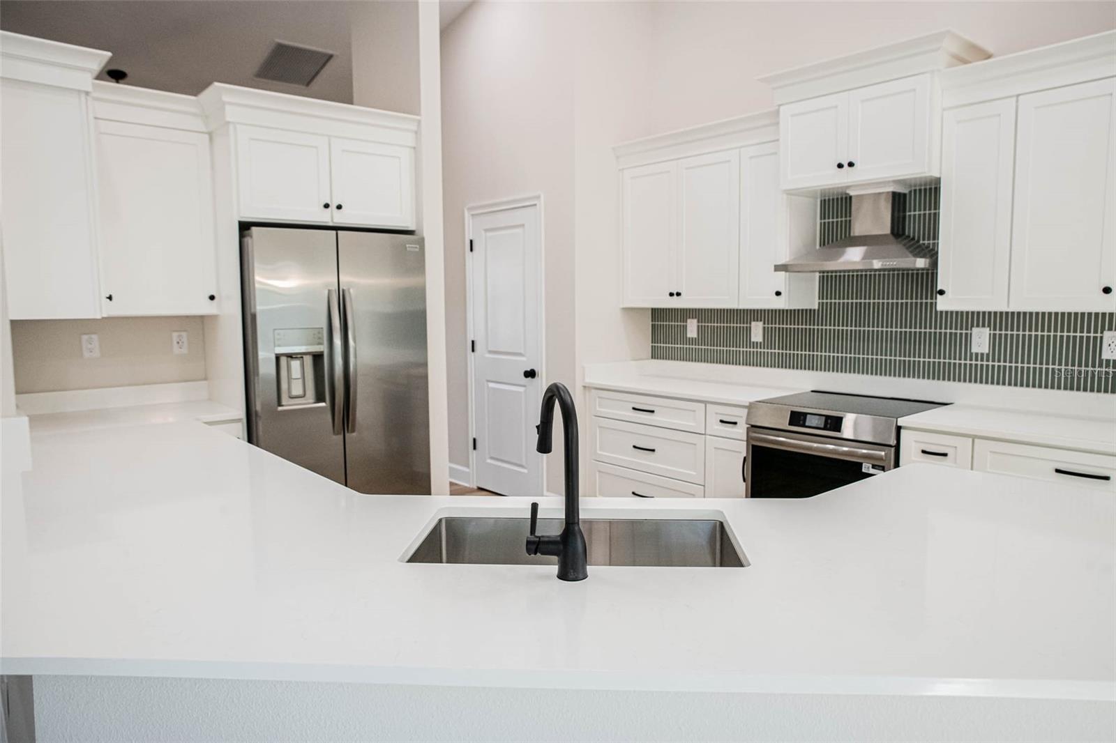 ROYAL HIGHLANDS - Residential