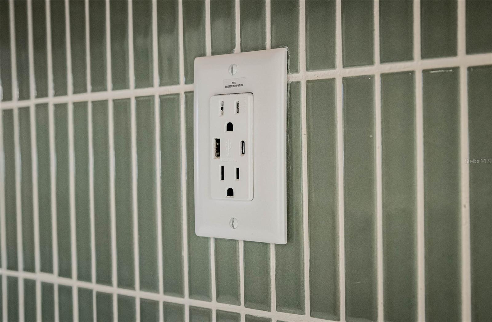 ROYAL HIGHLANDS - Residential