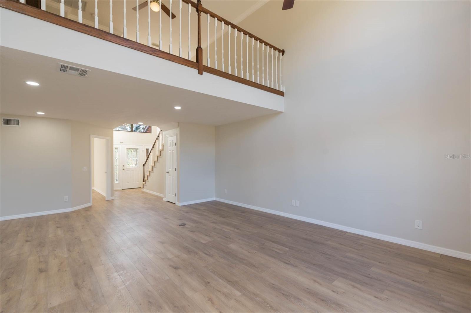 SILVER OAKS PH 01 - Residential