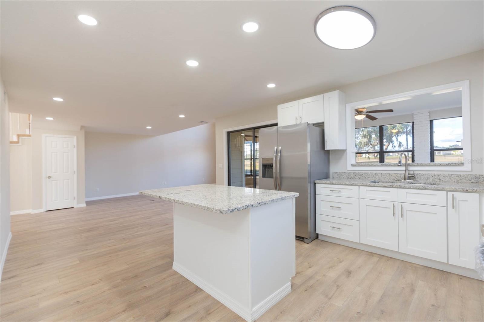 SILVER OAKS PH 01 - Residential