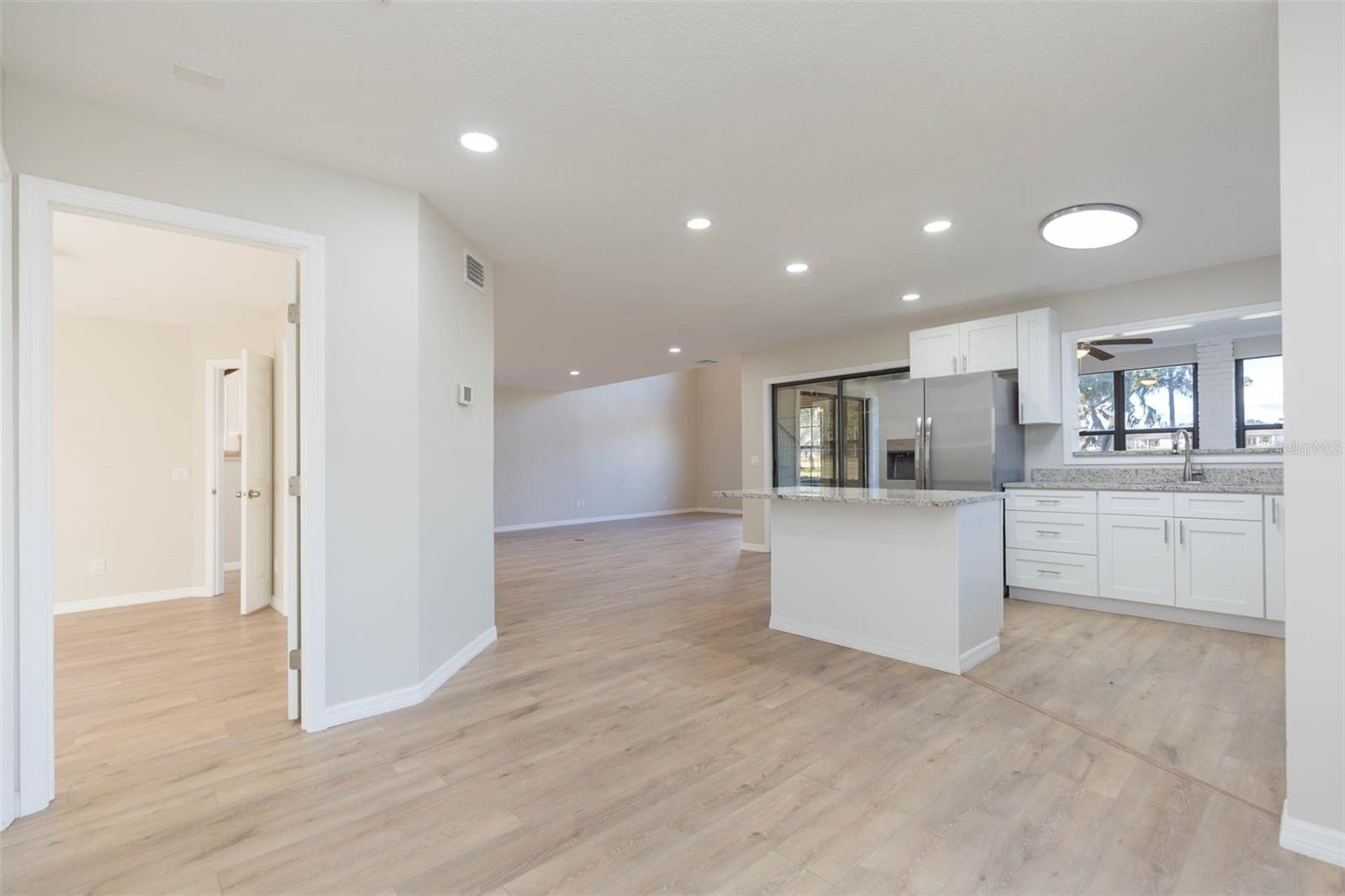 SILVER OAKS PH 01 - Residential