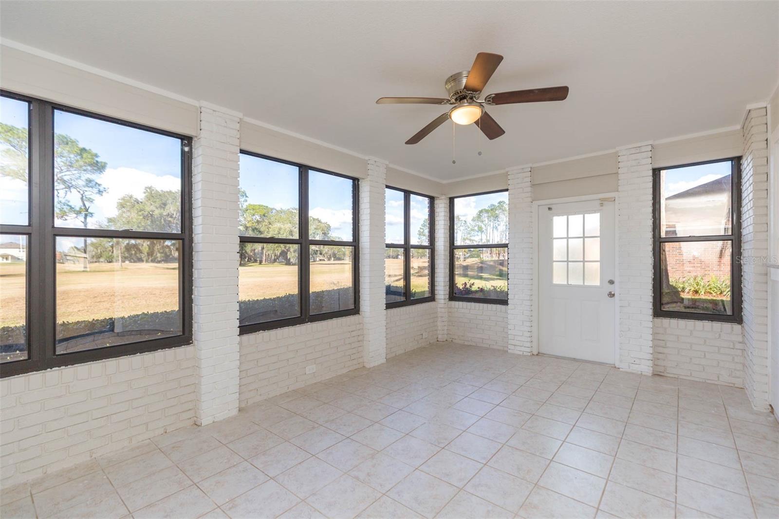 SILVER OAKS PH 01 - Residential