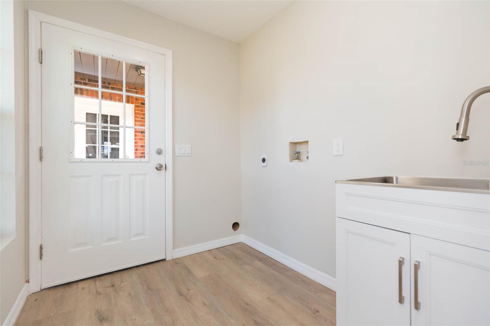 SILVER OAKS PH 01 - Residential