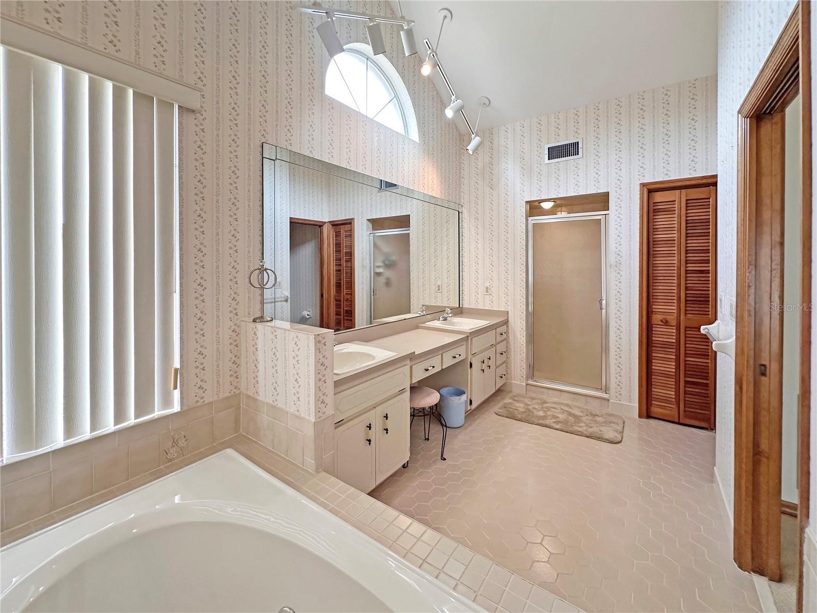 RIVER COUNTRY ESTATES - Residential