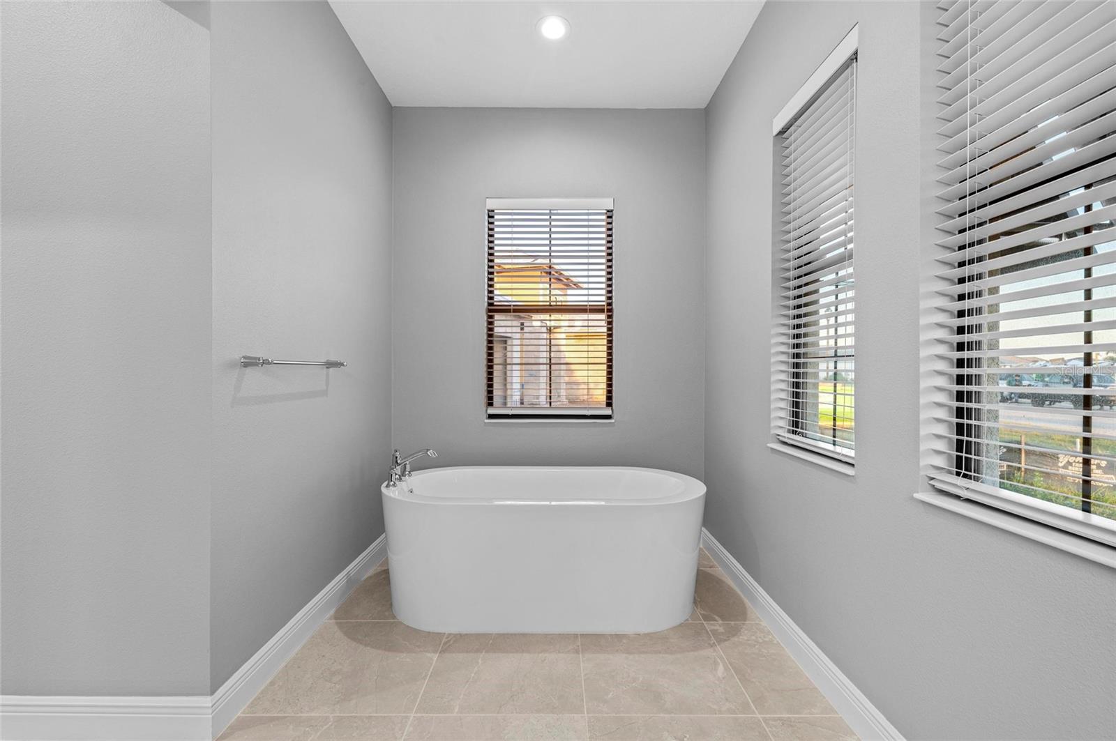 SANCTUARY COVE - Residential