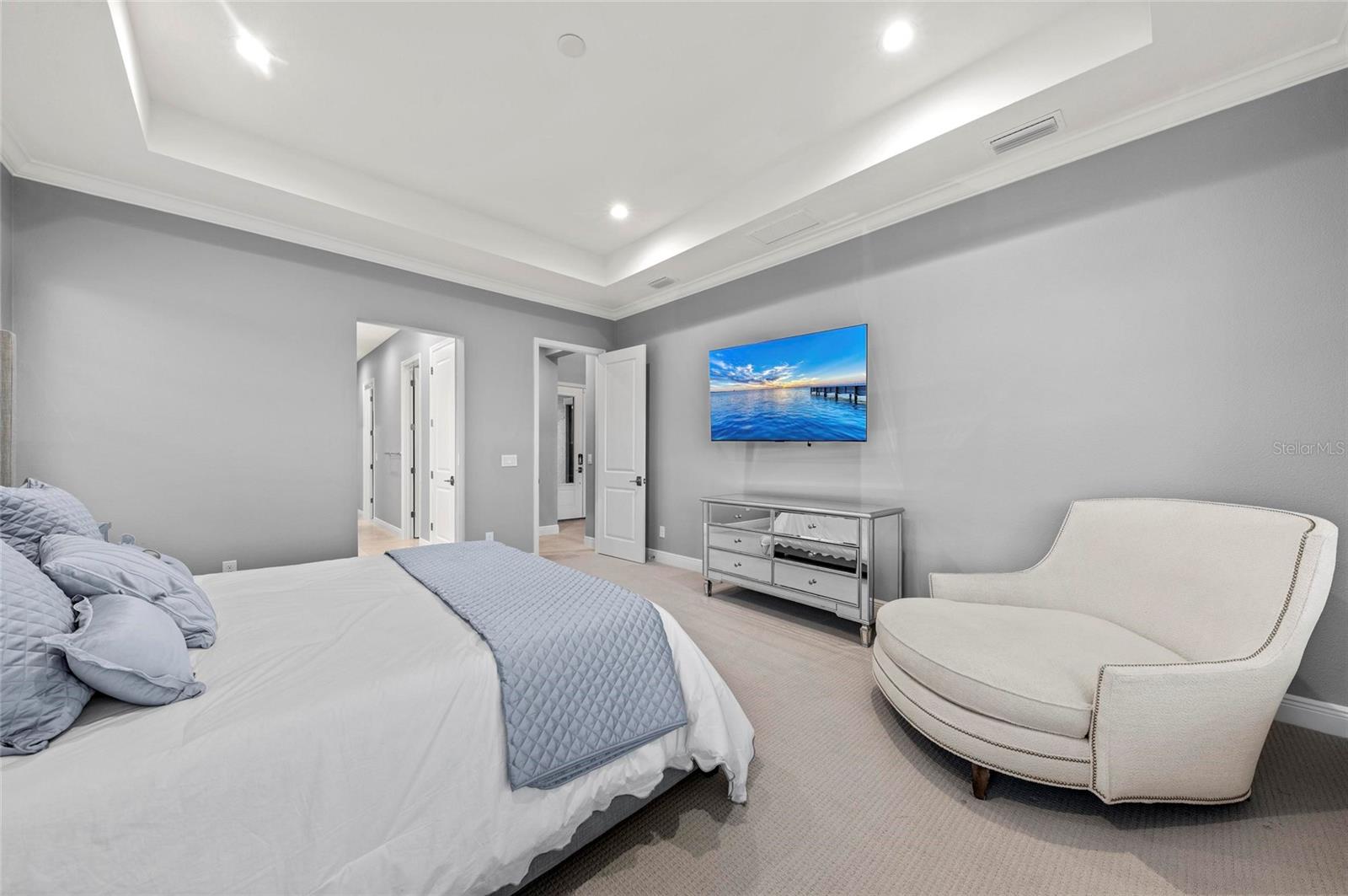 SANCTUARY COVE - Residential
