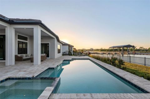 A home in PALMETTO