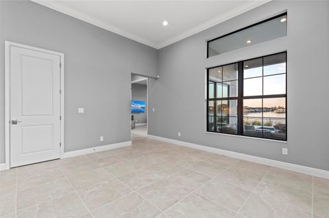 A home in PALMETTO