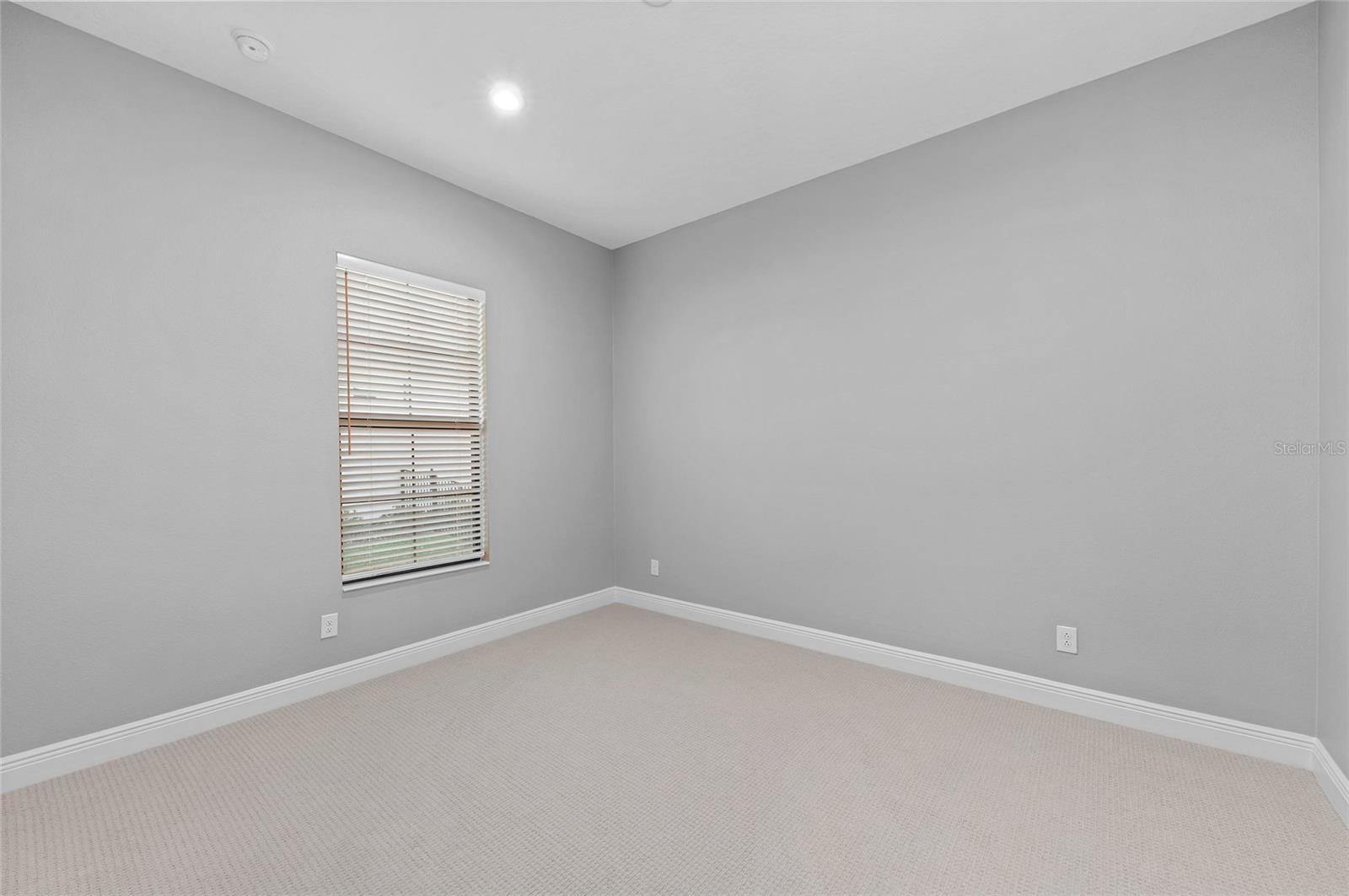 SANCTUARY COVE - Residential
