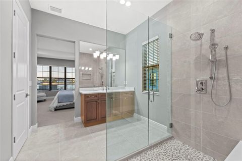 A home in PALMETTO