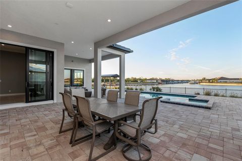 A home in PALMETTO