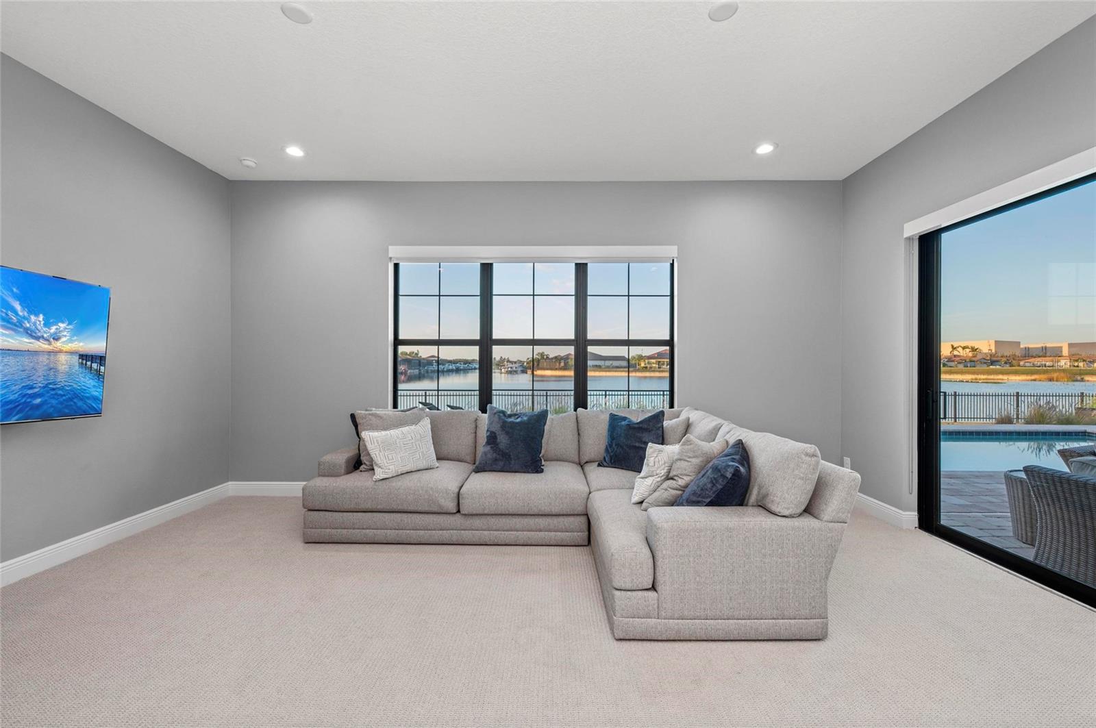 SANCTUARY COVE - Residential