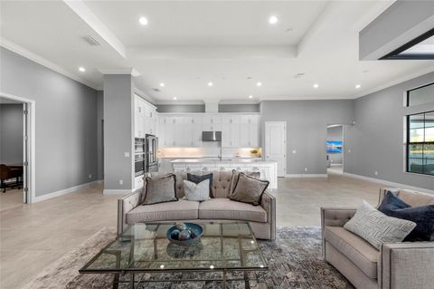 A home in PALMETTO
