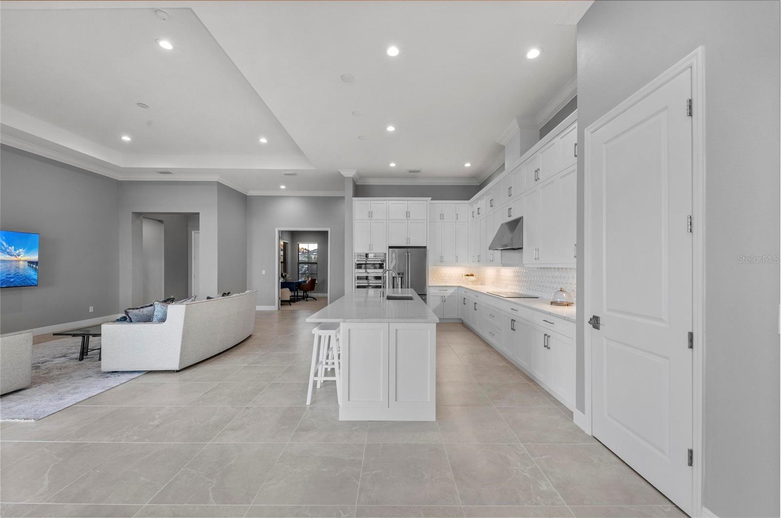 SANCTUARY COVE - Residential