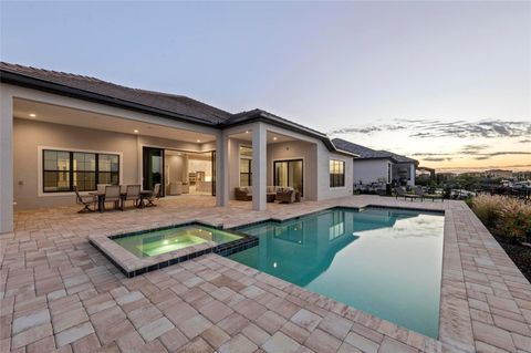 A home in PALMETTO
