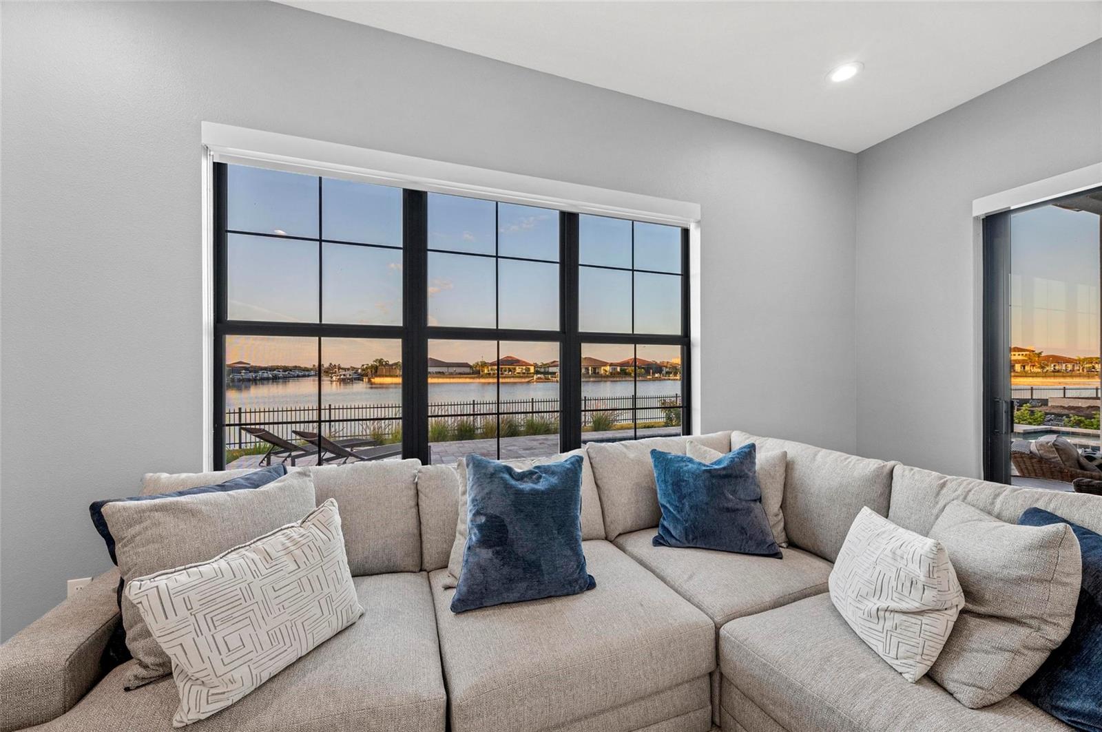 SANCTUARY COVE - Residential