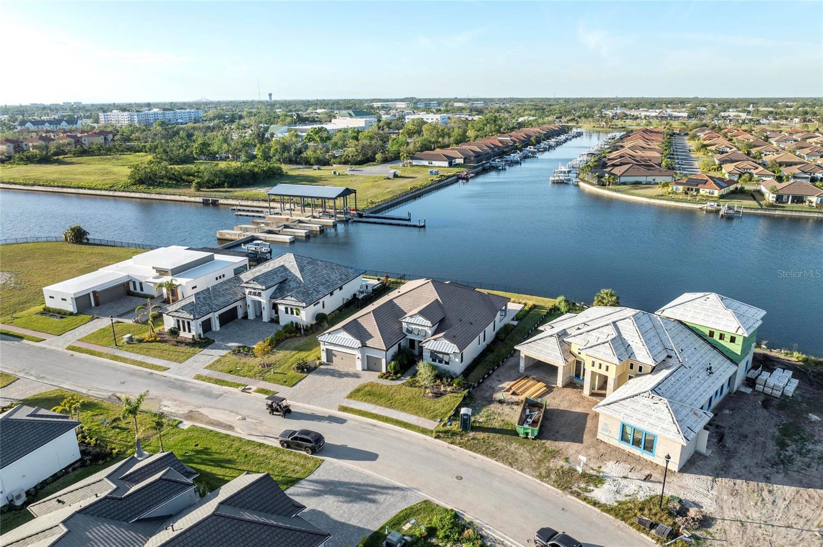 SANCTUARY COVE - Residential