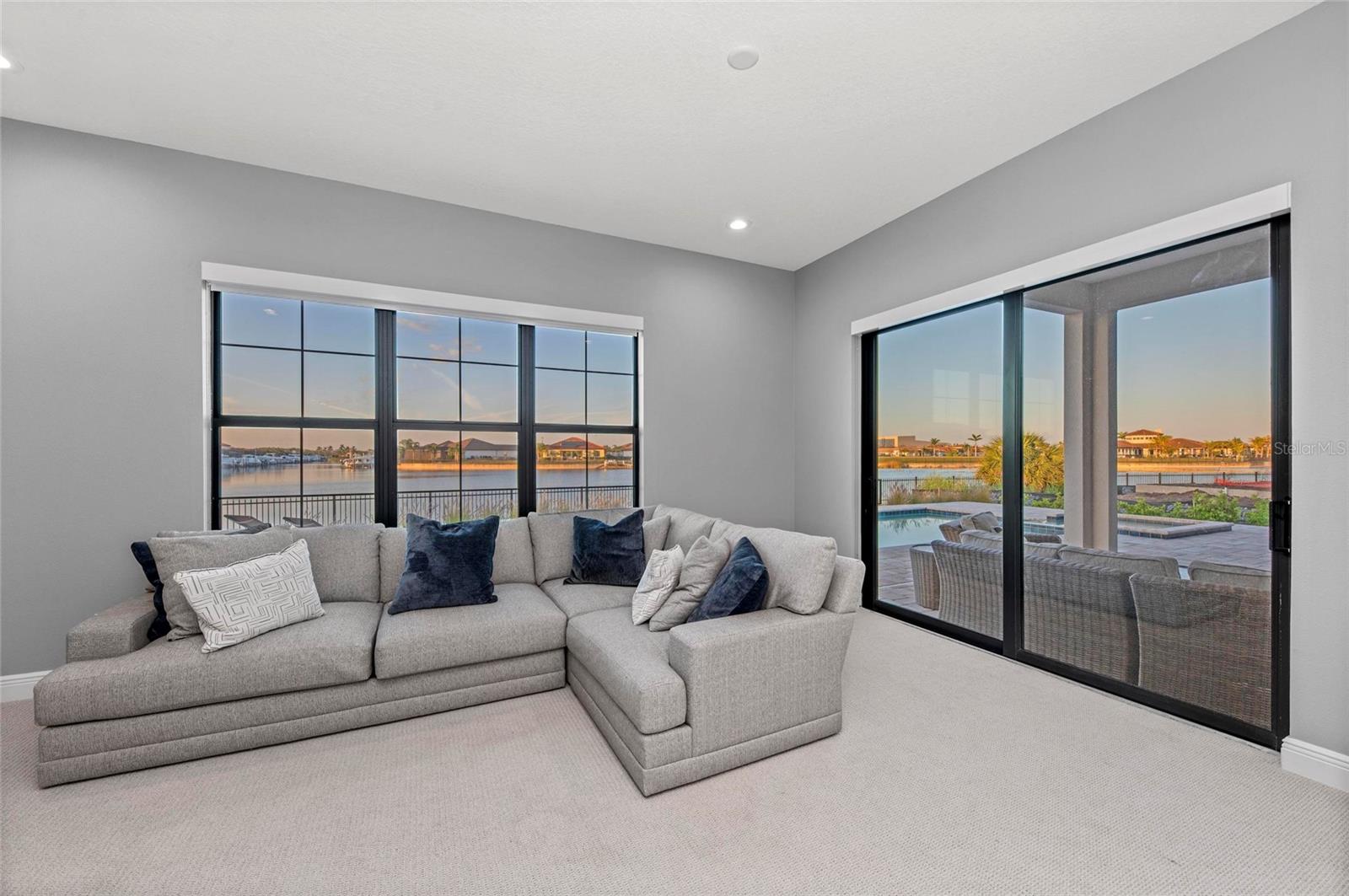 SANCTUARY COVE - Residential