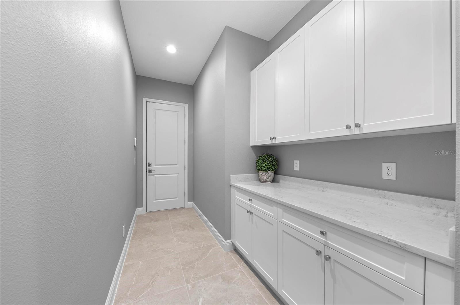 SANCTUARY COVE - Residential