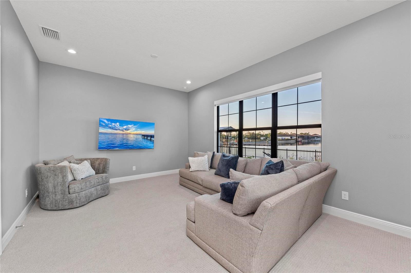 SANCTUARY COVE - Residential