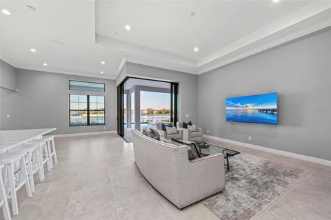 A home in PALMETTO