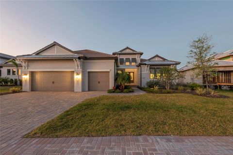 A home in PALMETTO