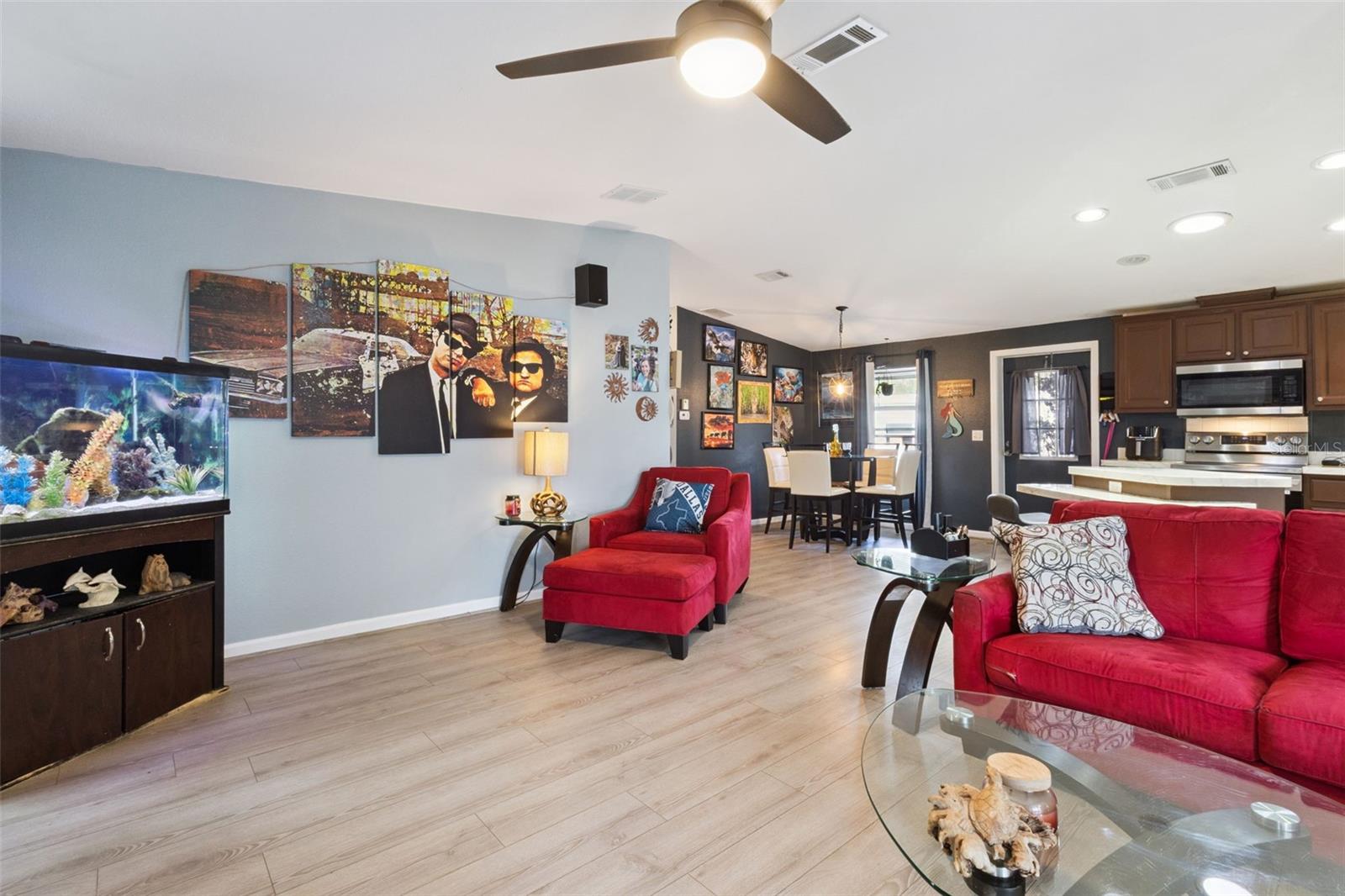 EAST LAKE HARRIS ESTATES - Residential