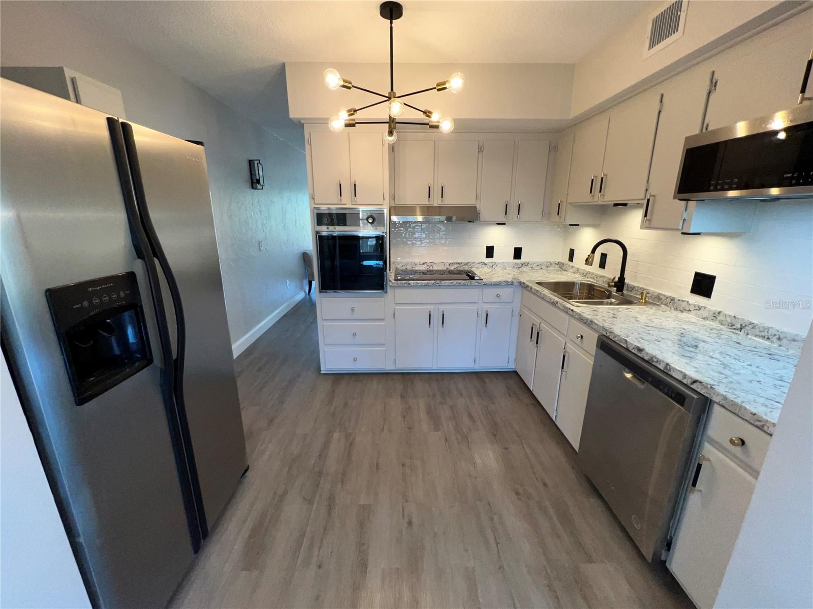 CLEARVIEW OAKS BLDG 19 - Residential