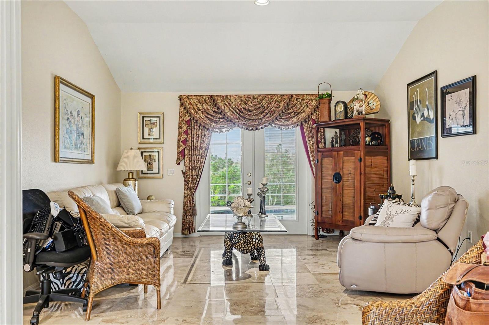 3073 LANDINGS COURT
