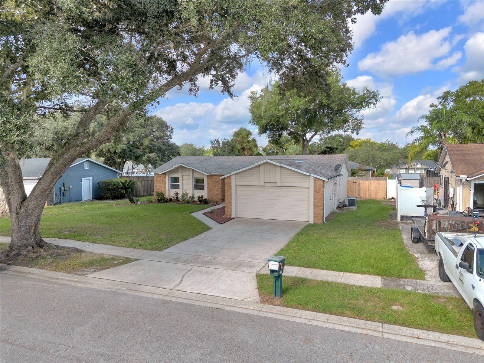 611 SHERWOOD OAKS CIRCLE