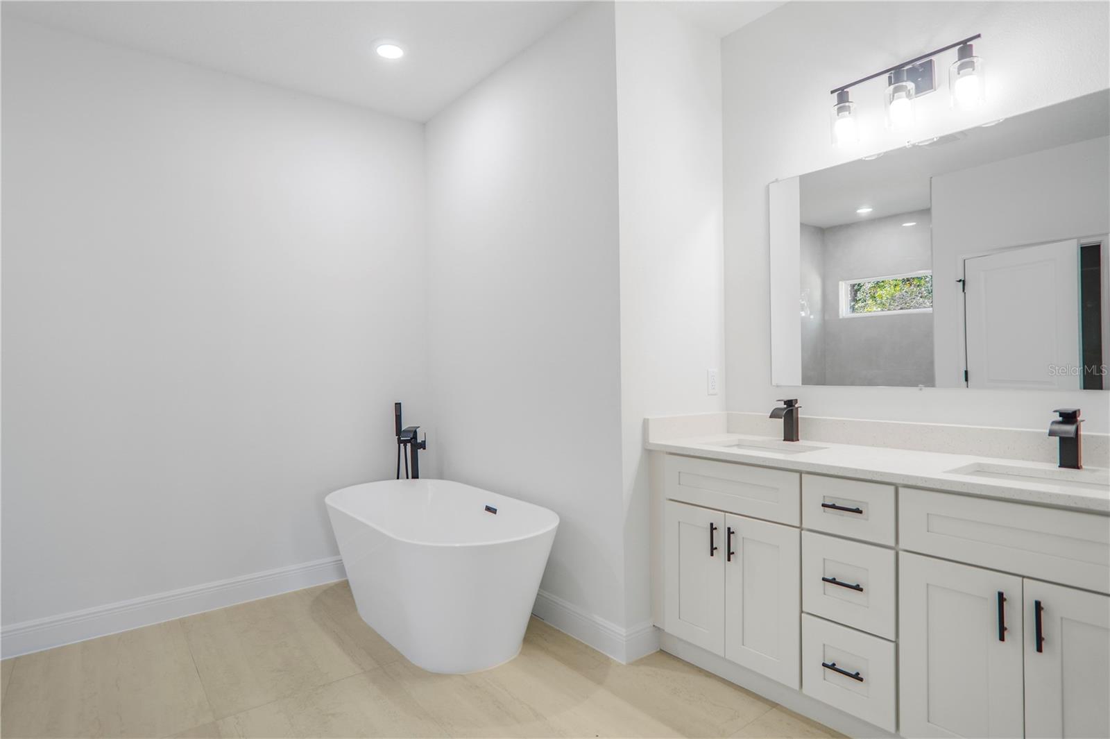 MARION OAKS UN 3 - Residential