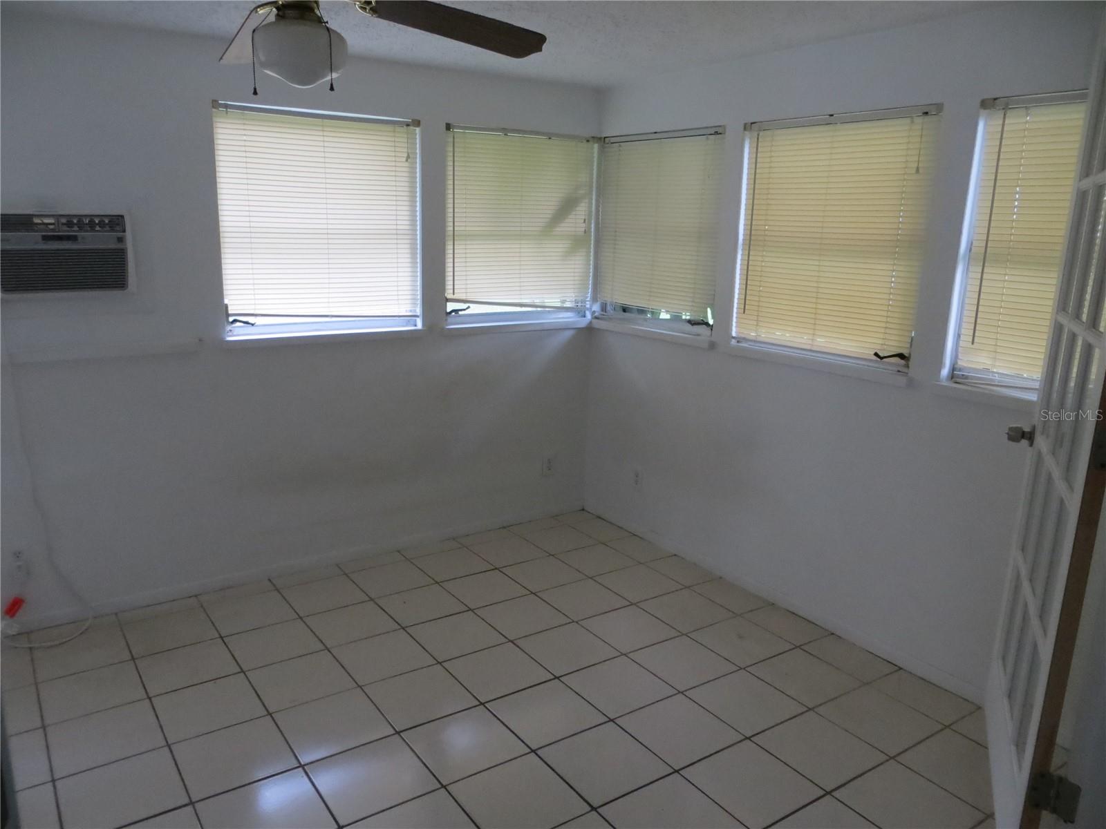 SEMINOLE PARK - Residential Income