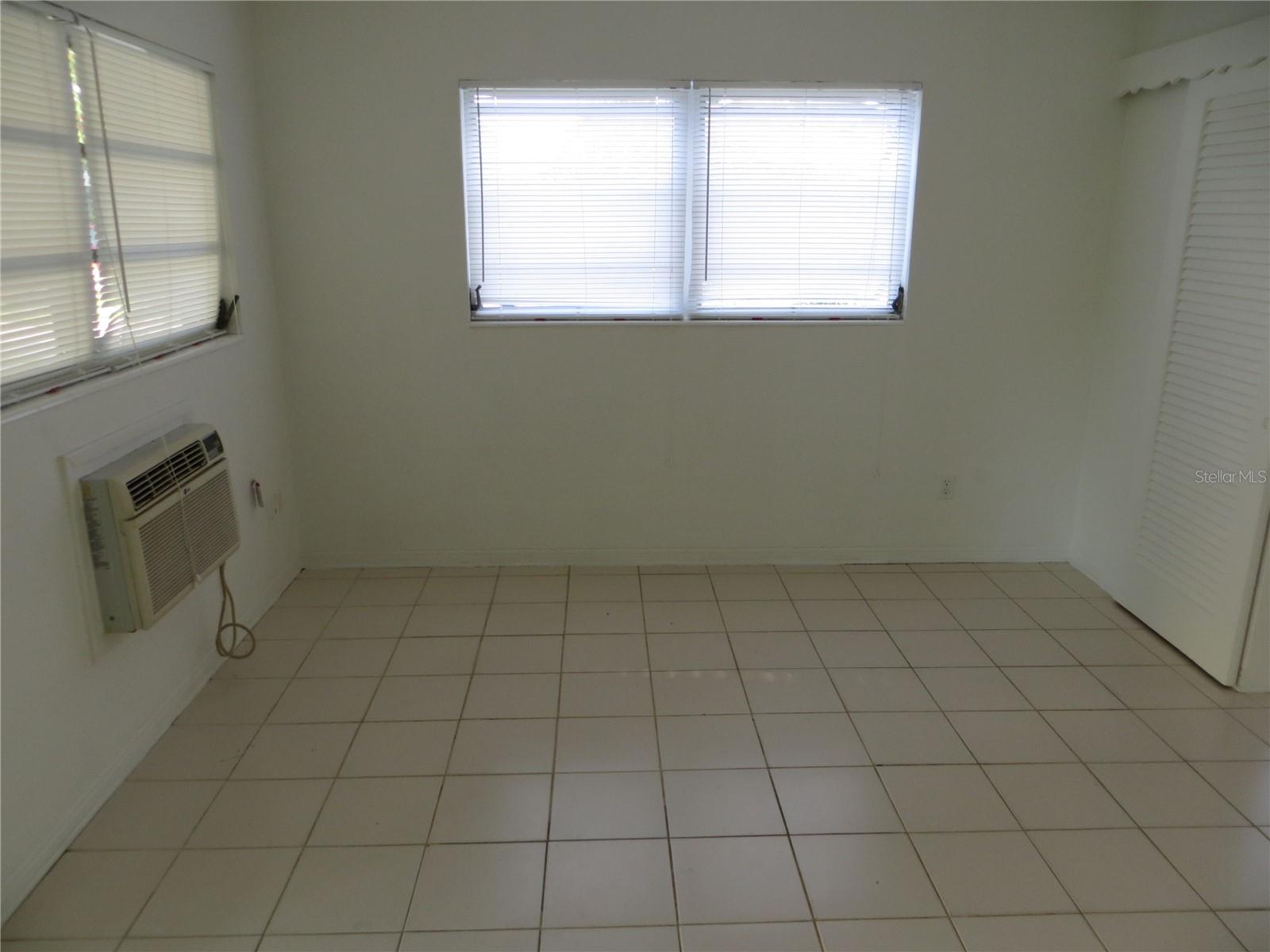 SEMINOLE PARK - Residential Income