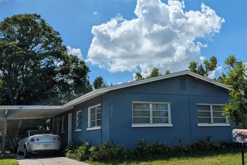 Photo of 2321 15th Avenue W, Bradenton, FL 34205 (MLS # A4667573)