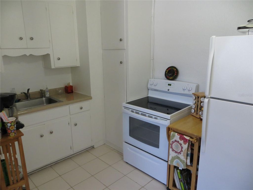 Photo of 2321 15th Avenue W, Bradenton, FL 34205 (MLS # A4667573)