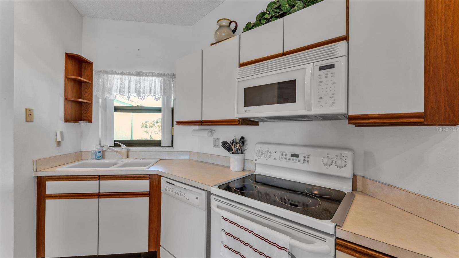 BLUFFS OF SEBRING CONDO - Residential