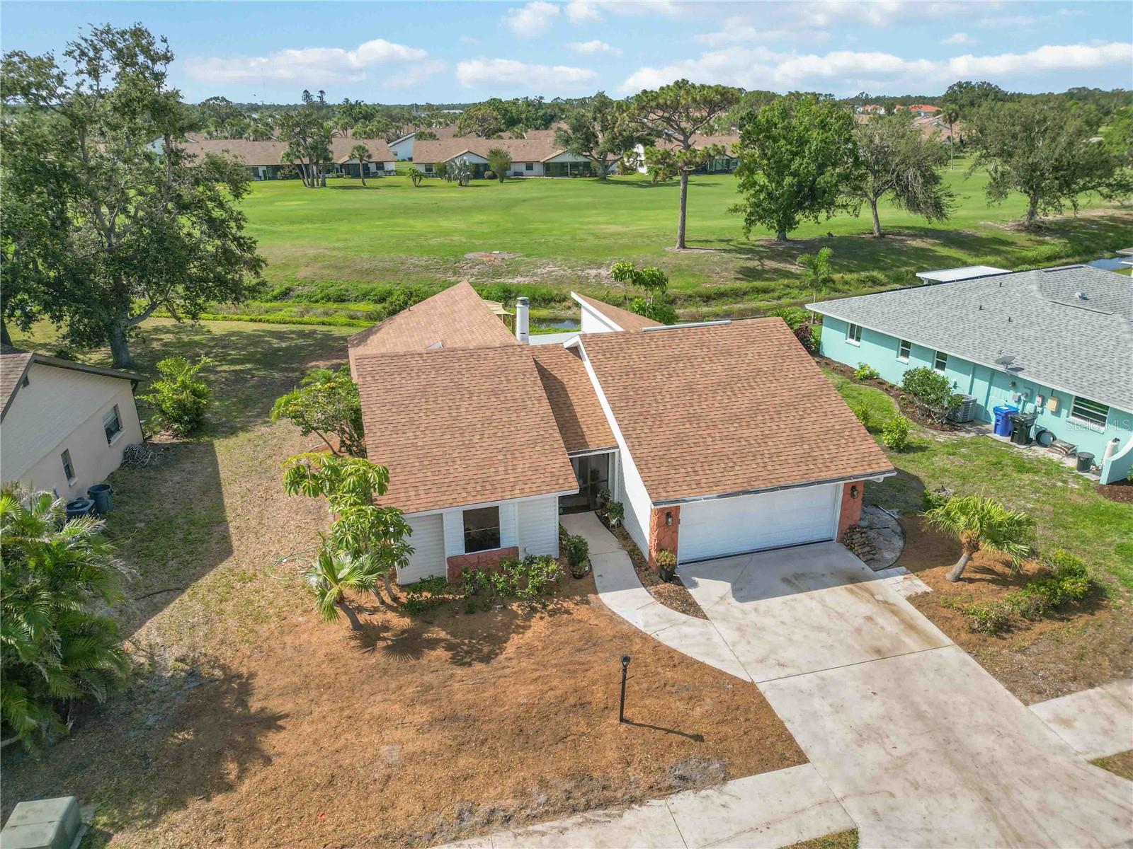 Annual Rental, minimum one year lease, 3 bed/2 Bath/2 car garage, city of Venice, City water & public Sewer. Tenants will take care their own utilities, and internet, 3 months before moving in required. Furnished is optional.