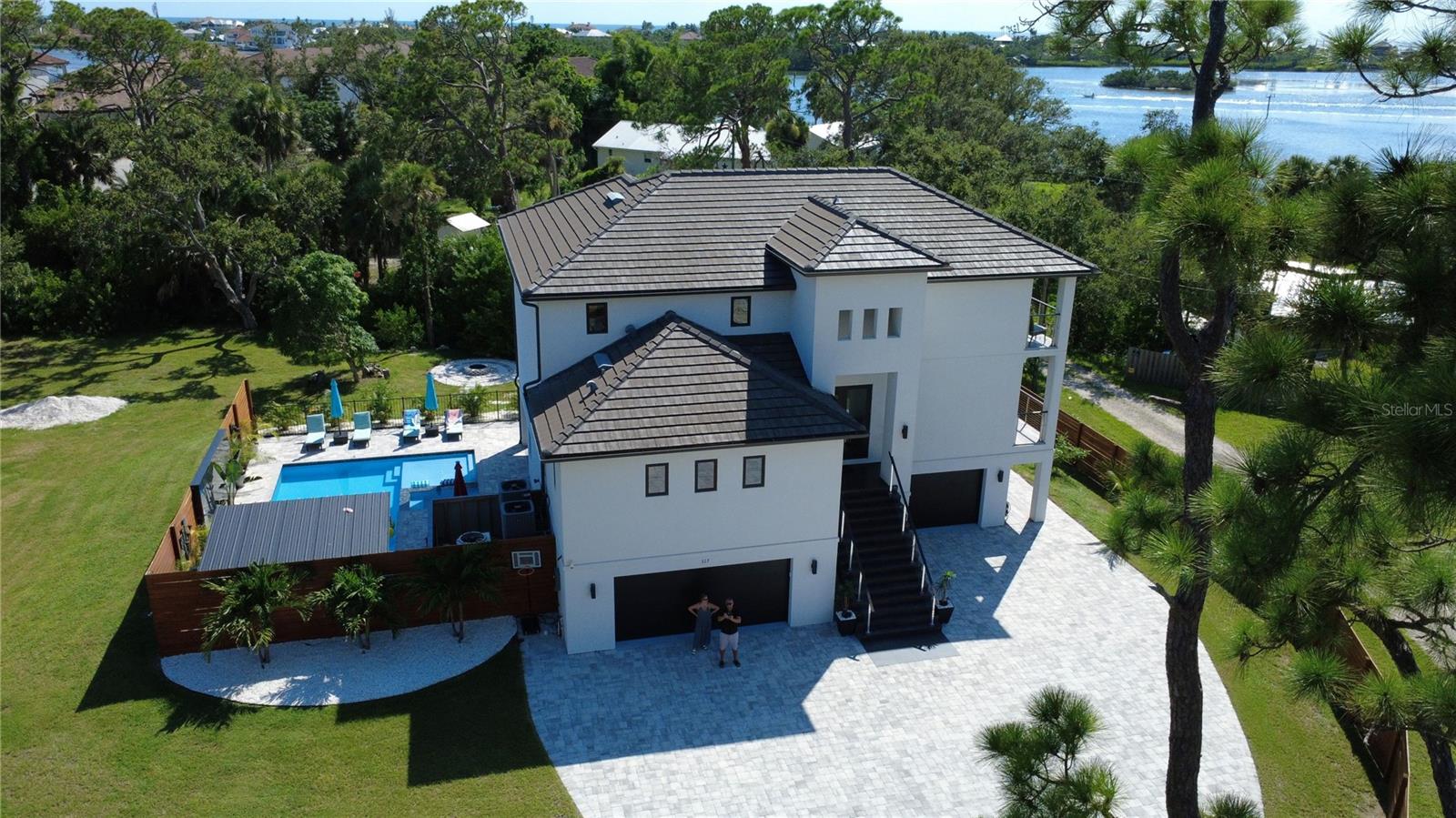 327 ROBERTS ROAD