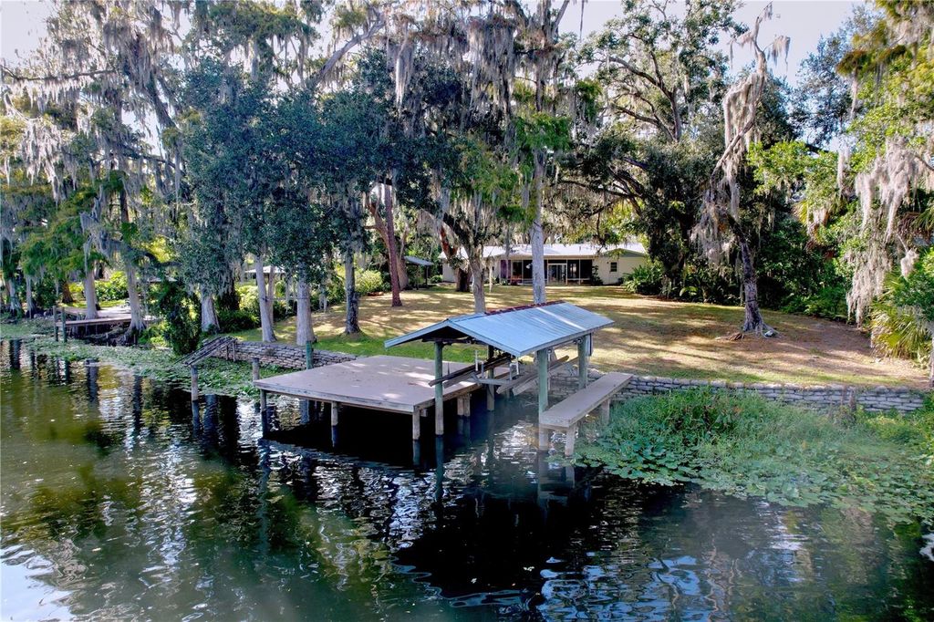 Photo of 1601 N Riverhills Drive, Temple Terrace, FL 33617 (MLS # TB8447635)