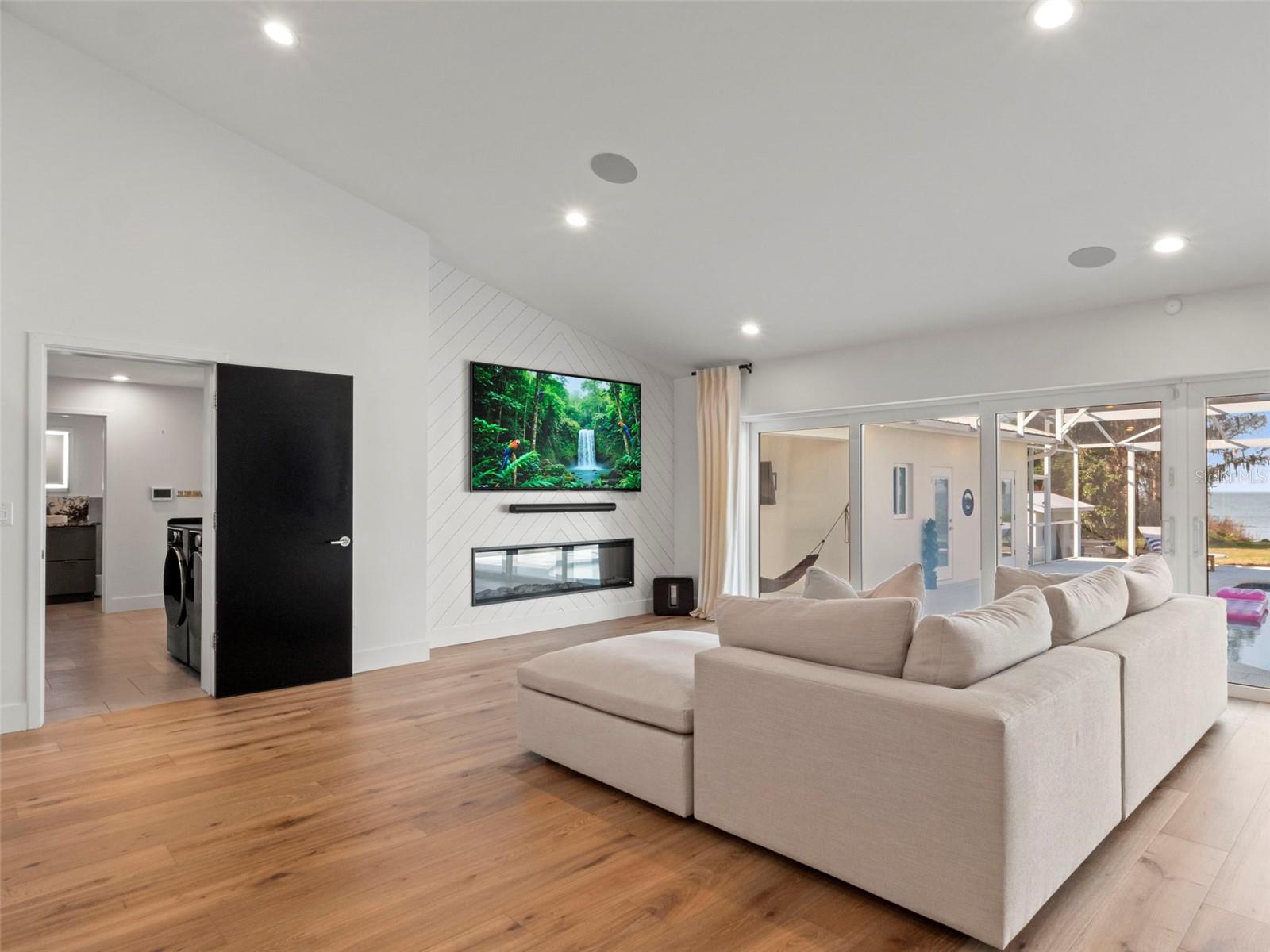 EMERALD ACRES - Residential