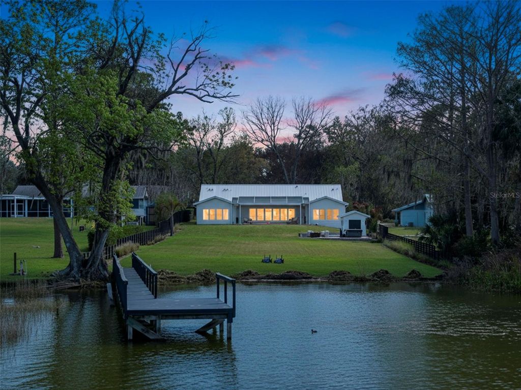 Photo of 1021 Temple Grove Place, Winter Garden, FL 34787 (MLS # O6387876)