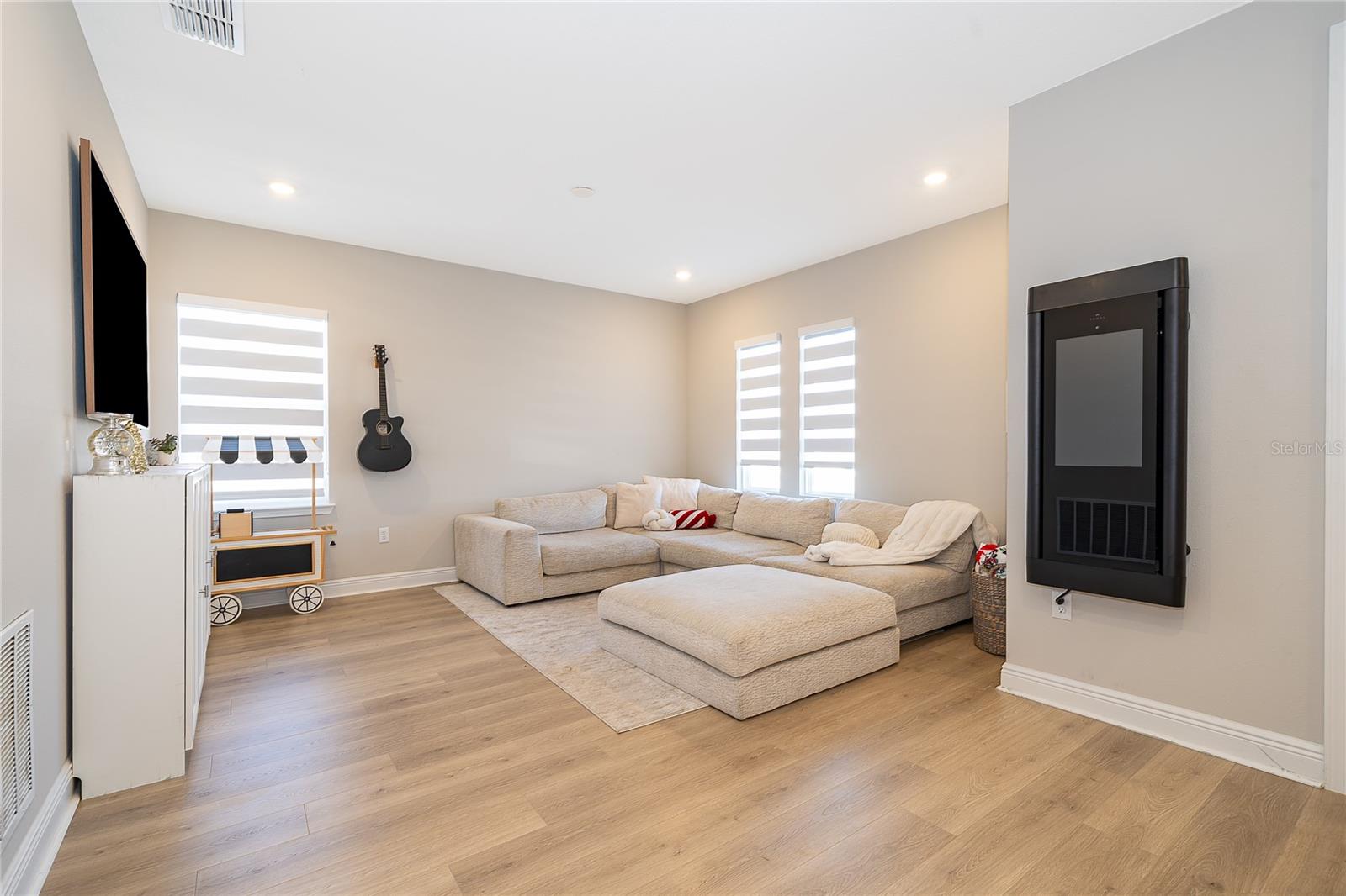 BELLA COLLINA WEST SUB - Residential